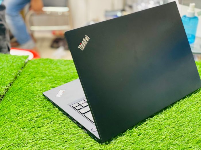 Lenovo Thinkpad T470s Core i5 7th Gen Refurbished (Used) - Image 2